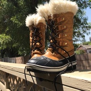 Sorel Tofino Boots